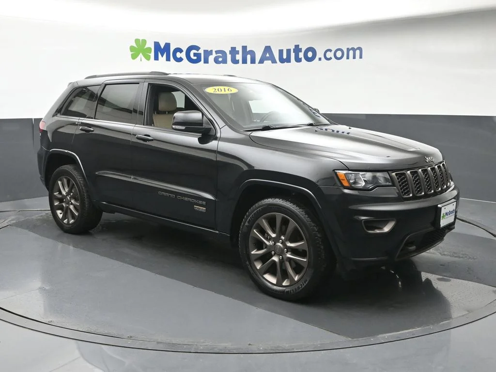 Used 2016 Black Jeep Limited image 2