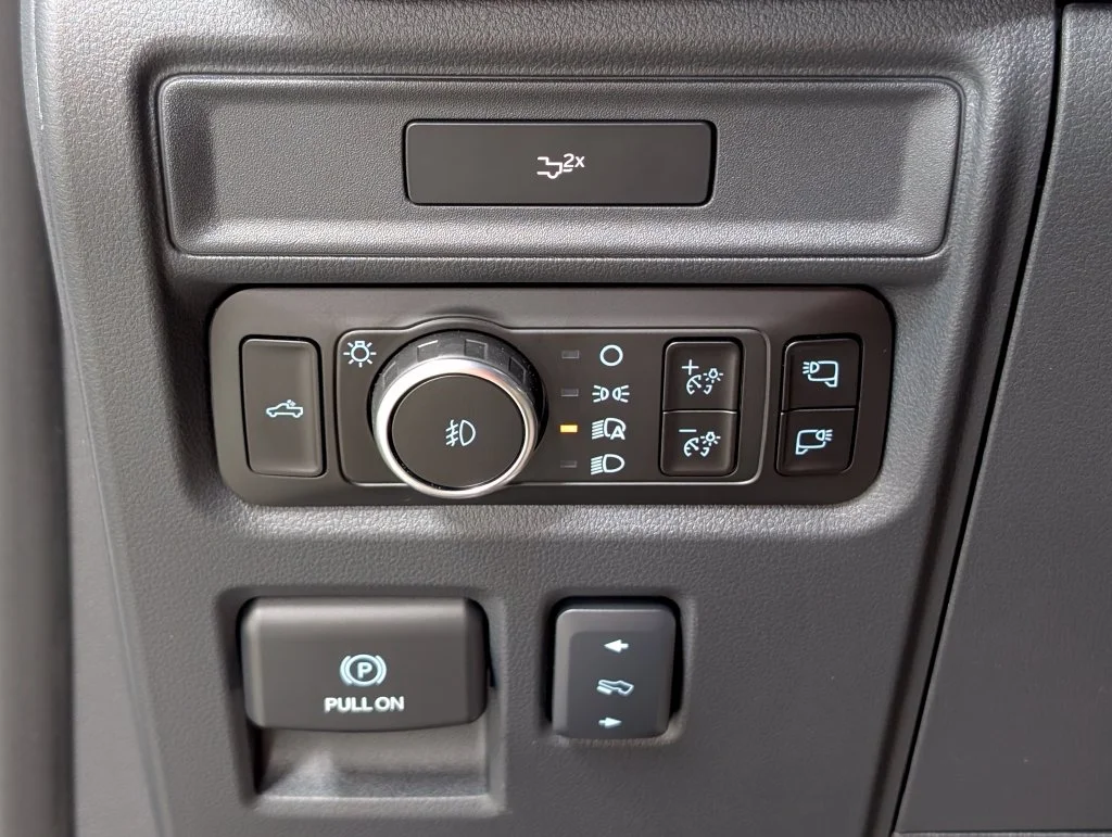 New 2026 Oxford White Ford Lariat® image 14