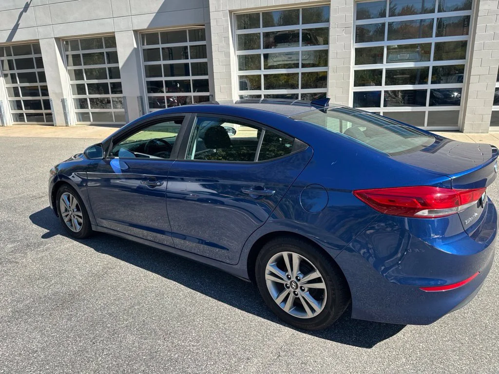 Used 2017 Blue Hyundai Value Edition image 4