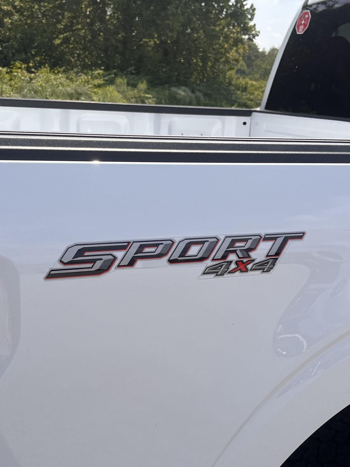 Used 2023 Oxford White Ford XLT image 17