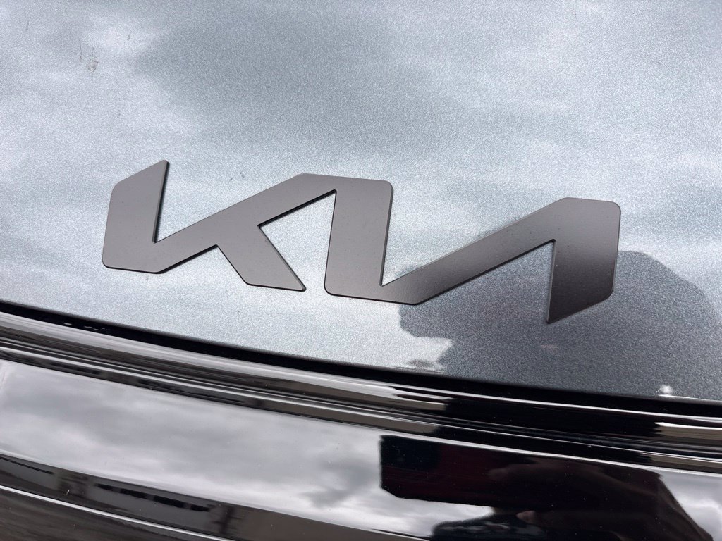 Used 2025 Gray Kia X-Line image 9