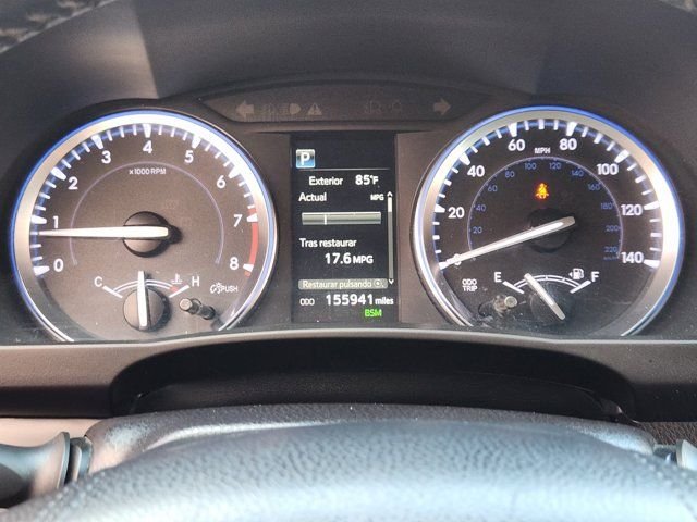 Used 2017 White Toyota XLE image 17