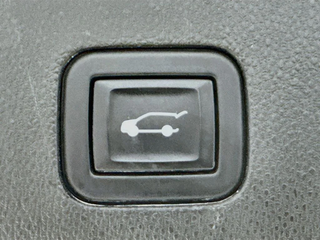 Used 2021 Satin Steel Metallic GMC SLT image 34