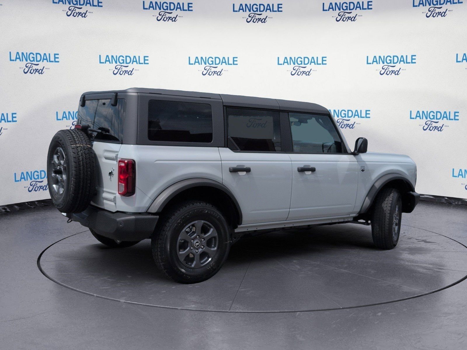 New 2026 Avalanche Gray Ford Big Bend image 4
