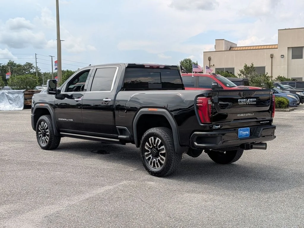 Used 2025 Black GMC Denali Ultimate image 3