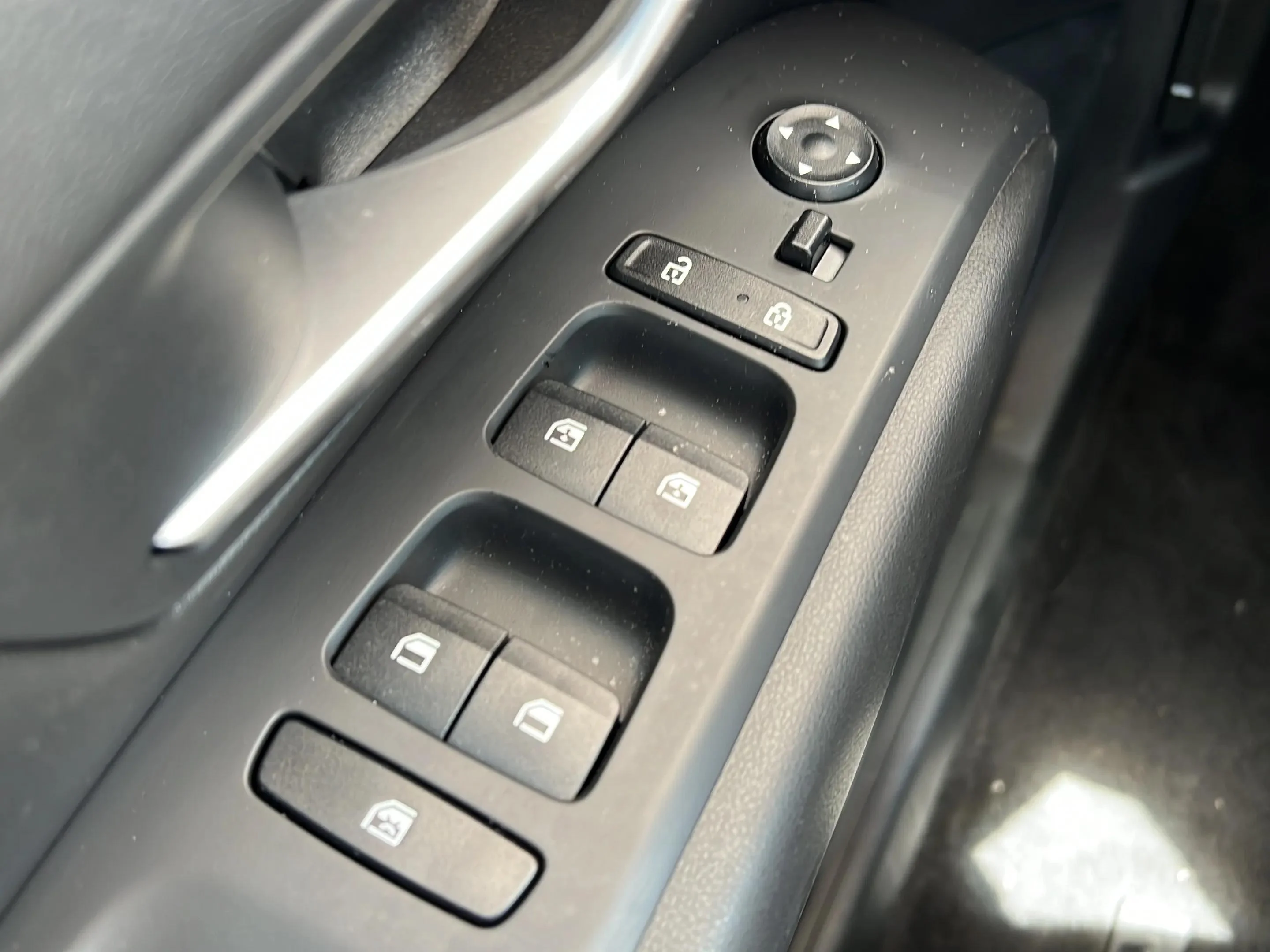 Used 2022 Portofino Gray Hyundai SEL image 17
