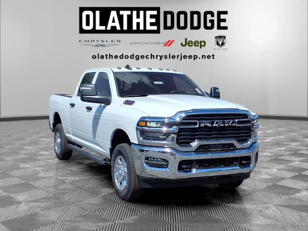 New 2026 Bright White Clear-Coat Exterior Paint RAM Tradesman image 28
