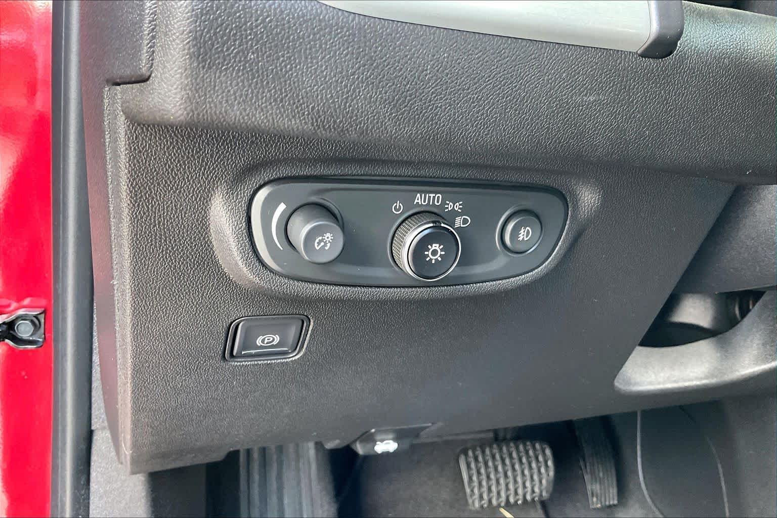 Used 2020 Red Quartz Tintcoat GMC SLT image 14