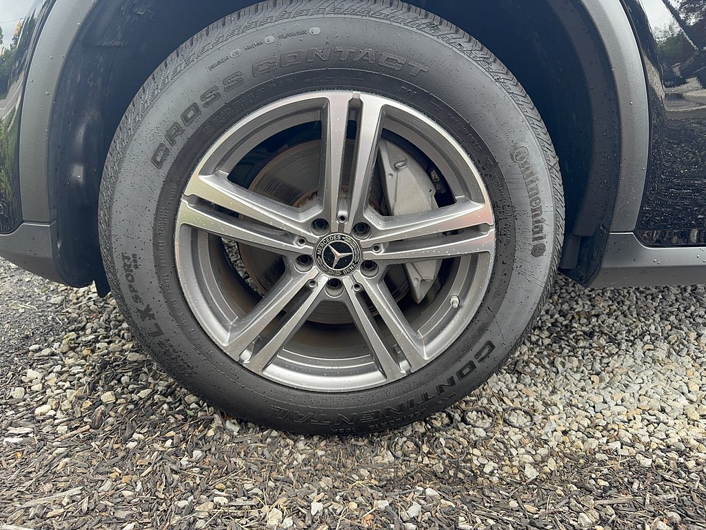 Used 2021 Black Mercedes-Benz GLC 300 4MATIC® image 7
