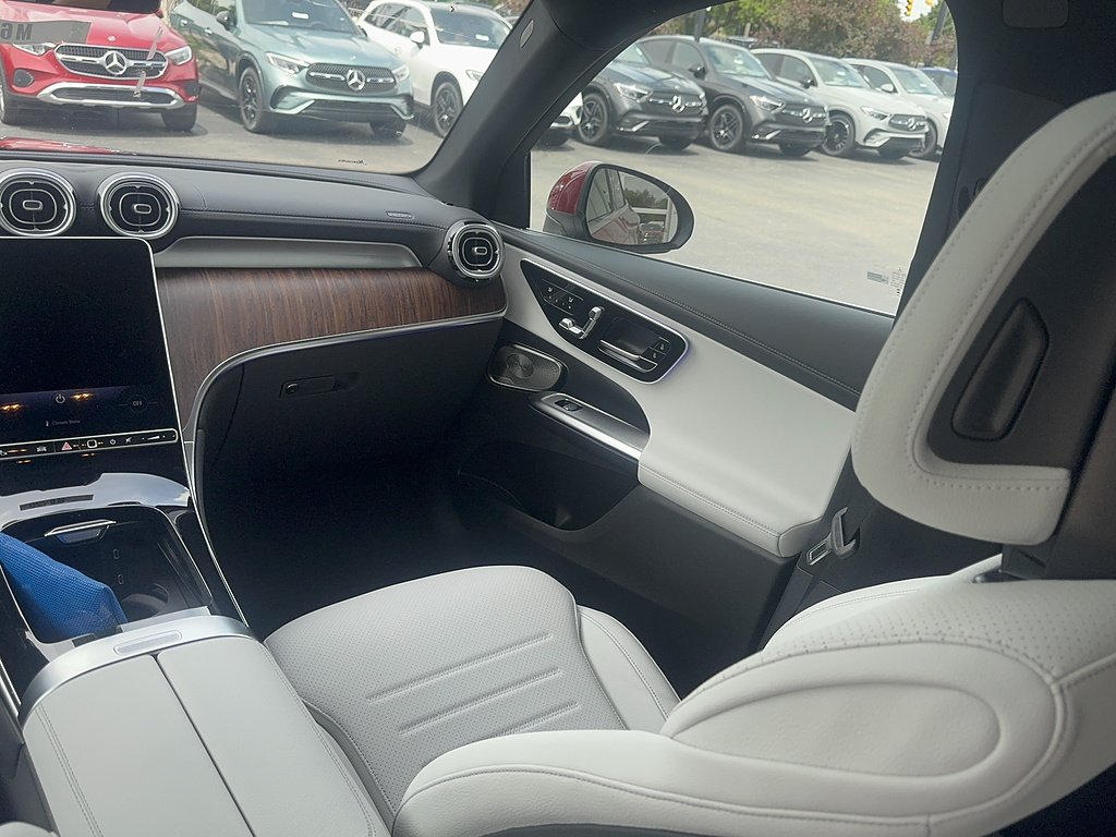 New 2026 MANUFAKTUR Patagonia Red Metallic Mercedes-Benz AWD GLC 300 4MATIC® 4dr SUV image 12