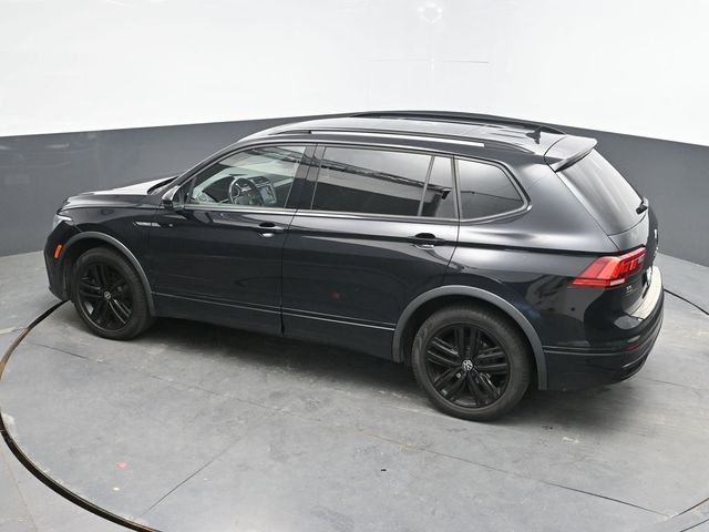 Used 2022 Black Volkswagen 2.0T SE R-Line Black image 20