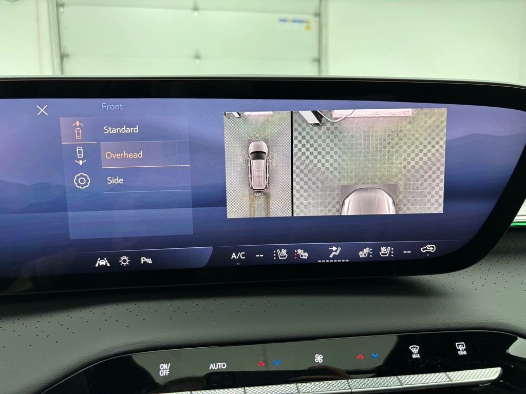 New 2026 Iridescent White Tricoat Buick Avenir image 4