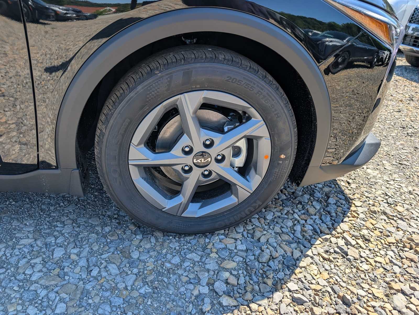 New 2026 Aurora Black Pearl Kia LXS image 3