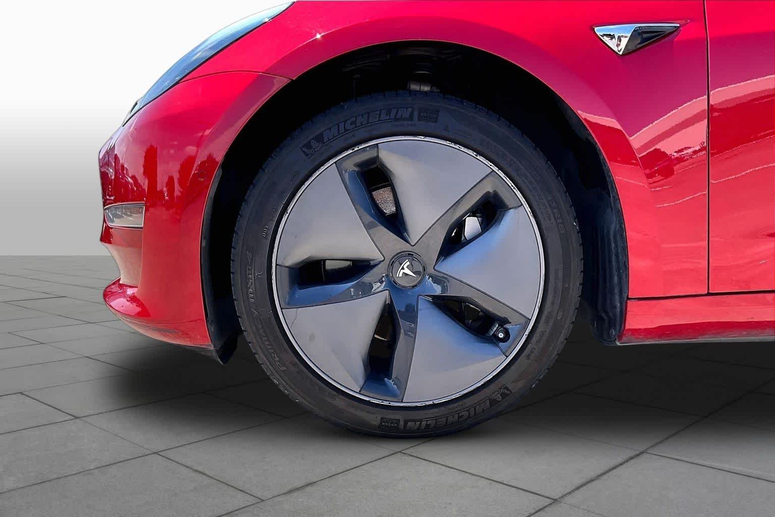 Used 2020 Red Multi-Coat Tesla Standard Range Plus image 8