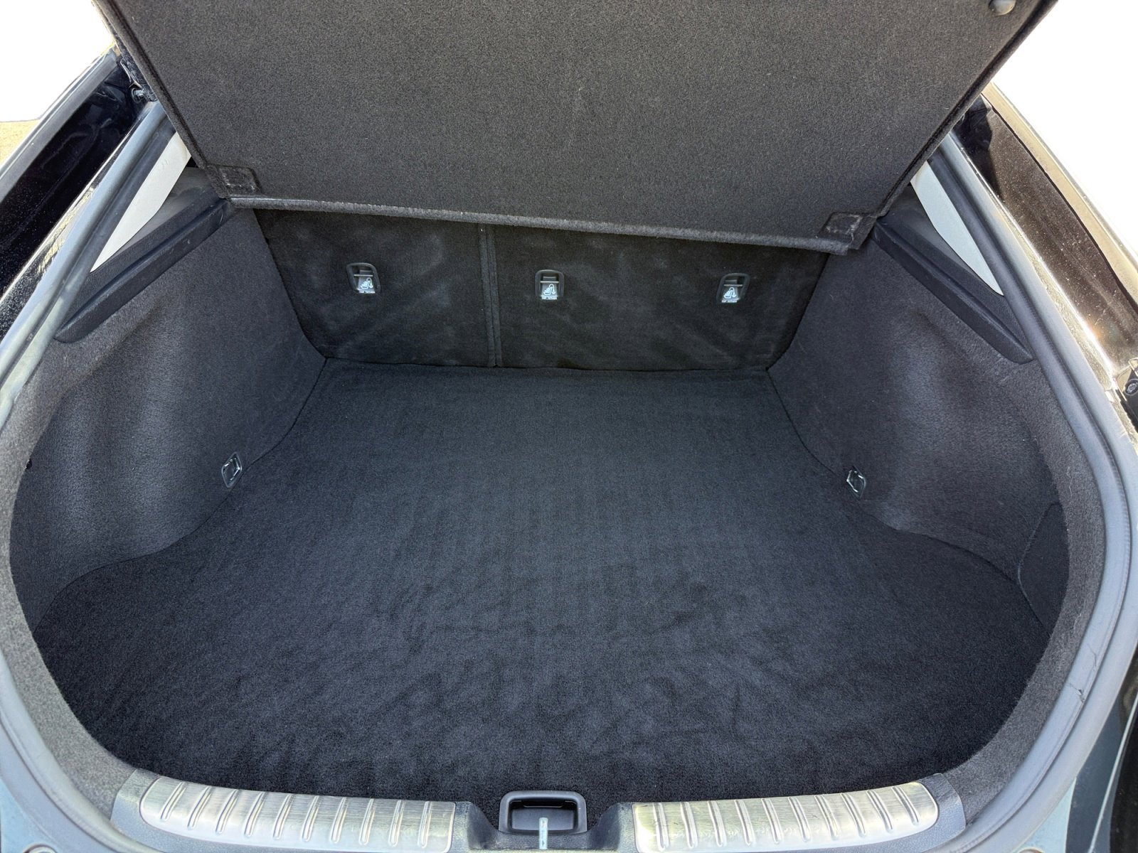 Used 2018 Aurora Black Kia Base image 17