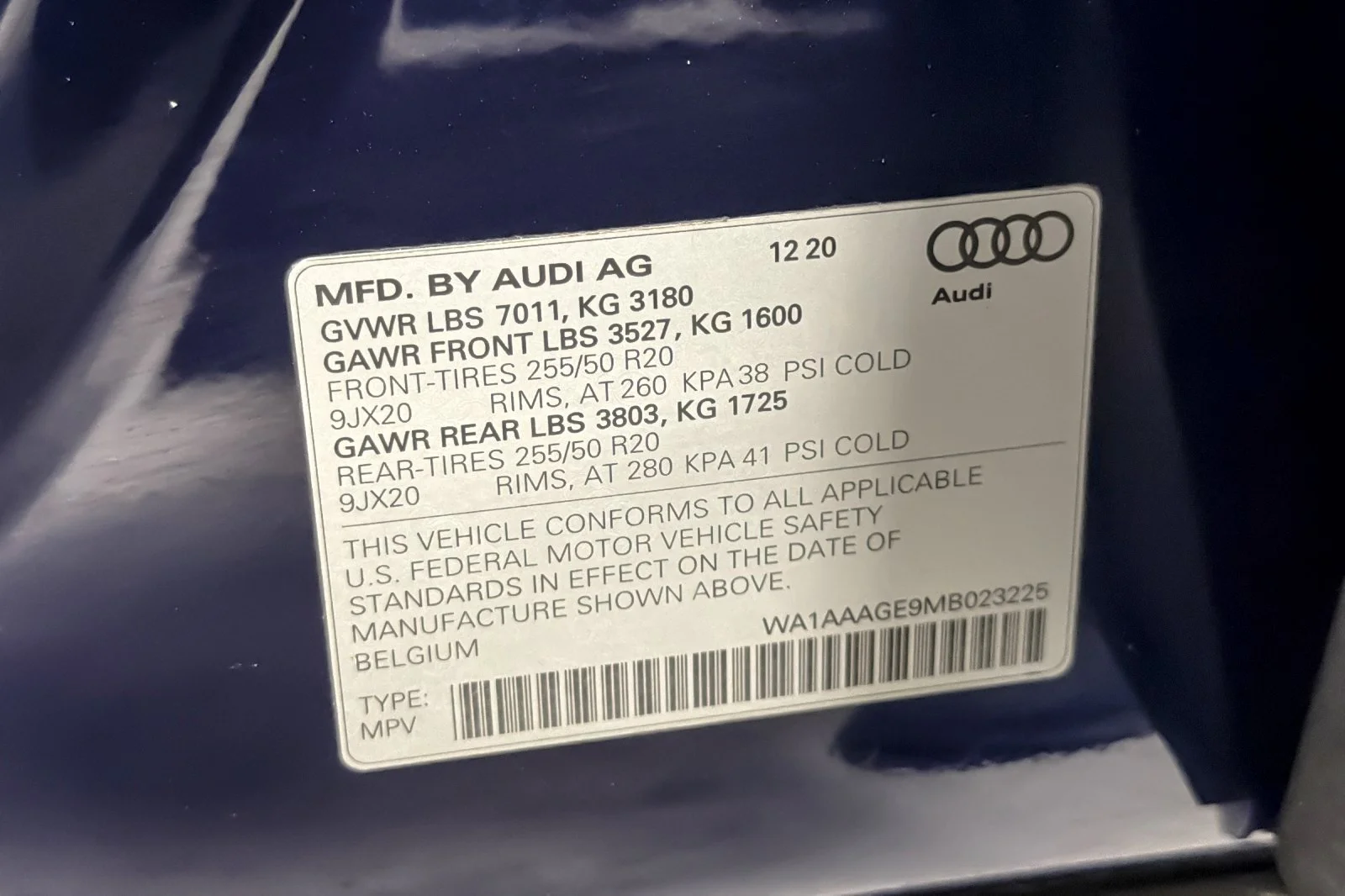 Used 2021 Navarra Blue Metallic Audi Premium quattro image 27