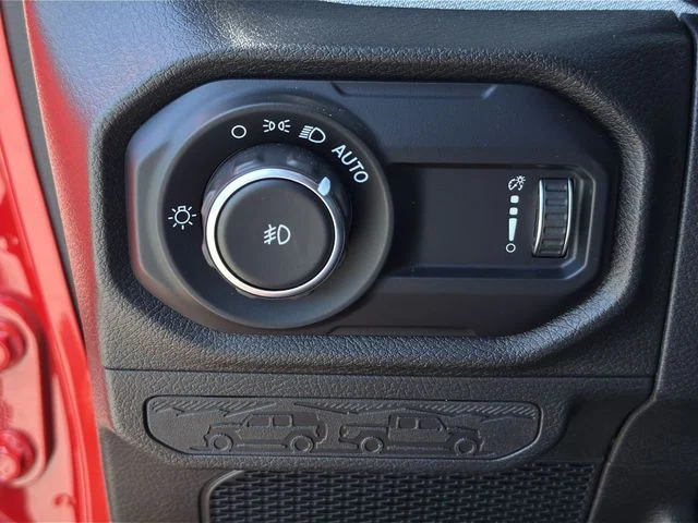 Used 2024 Red Jeep Sport S image 31