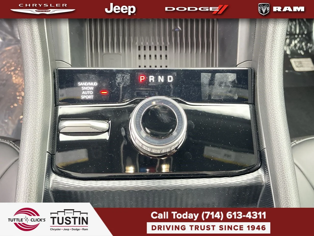 New 2027 High-Gloss Black Paint Jeep Limited image 25