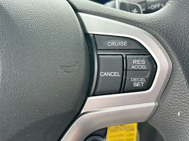 Used 2015  Honda Base image 39