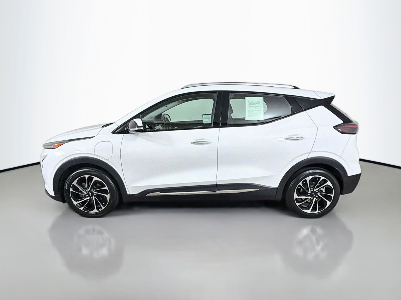 Used 2022 Chevrolet Bolt EUV Premier with VIN 1G1FZ6S00N4109907 for sale in Anaheim, CA