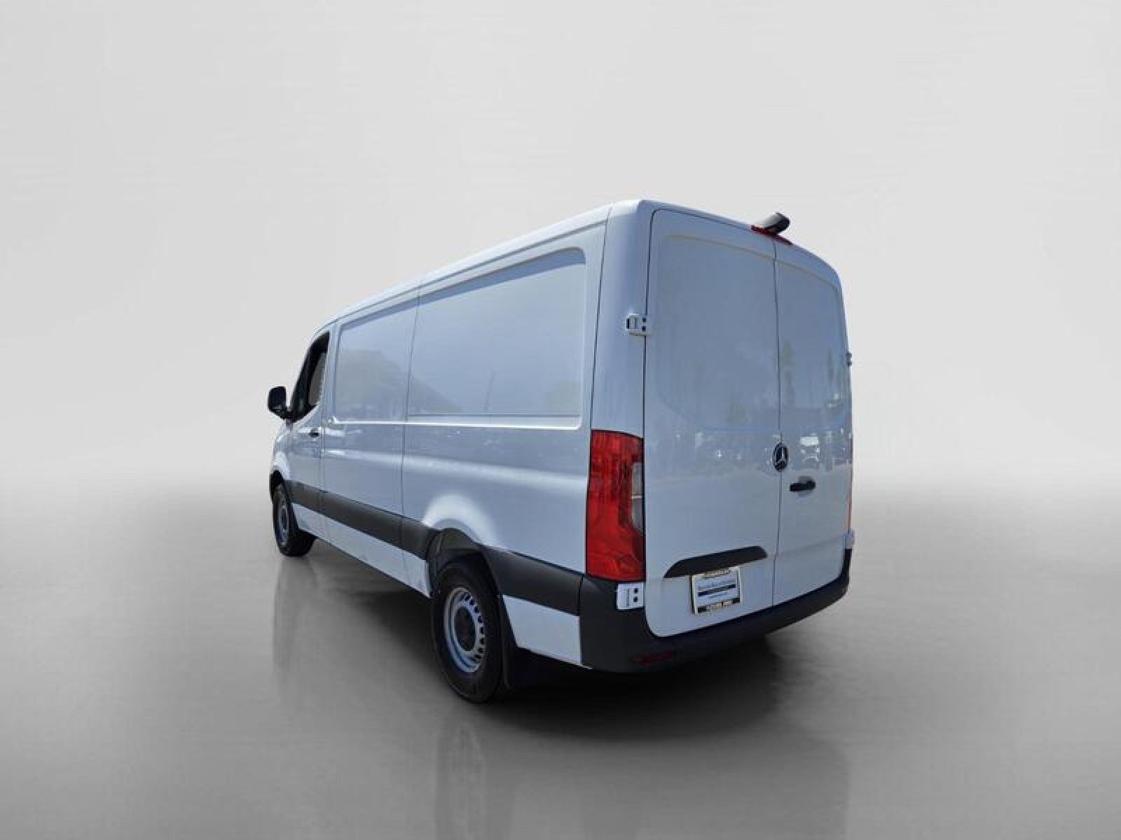 New 2026 Arctic White Mercedes-Benz DCWS2S image 3