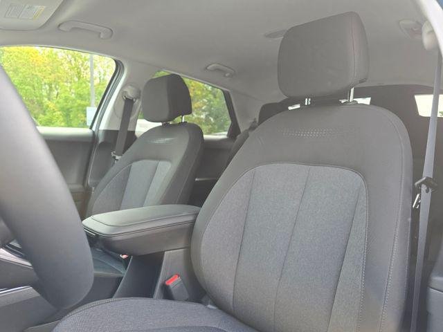 New 2026 White Hyundai SE image 21