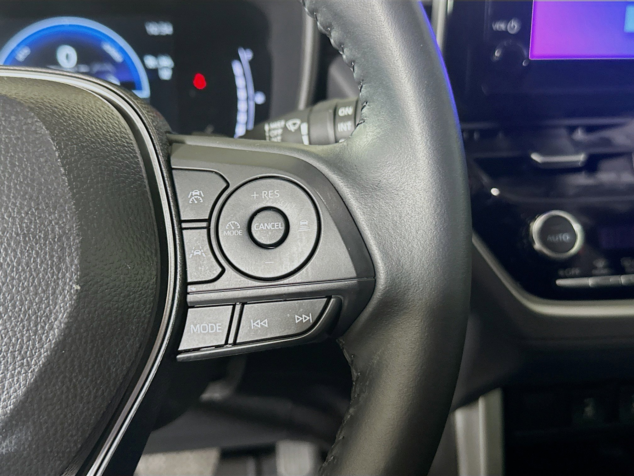 Used 2025 Blue Toyota Hybrid XSE image 17
