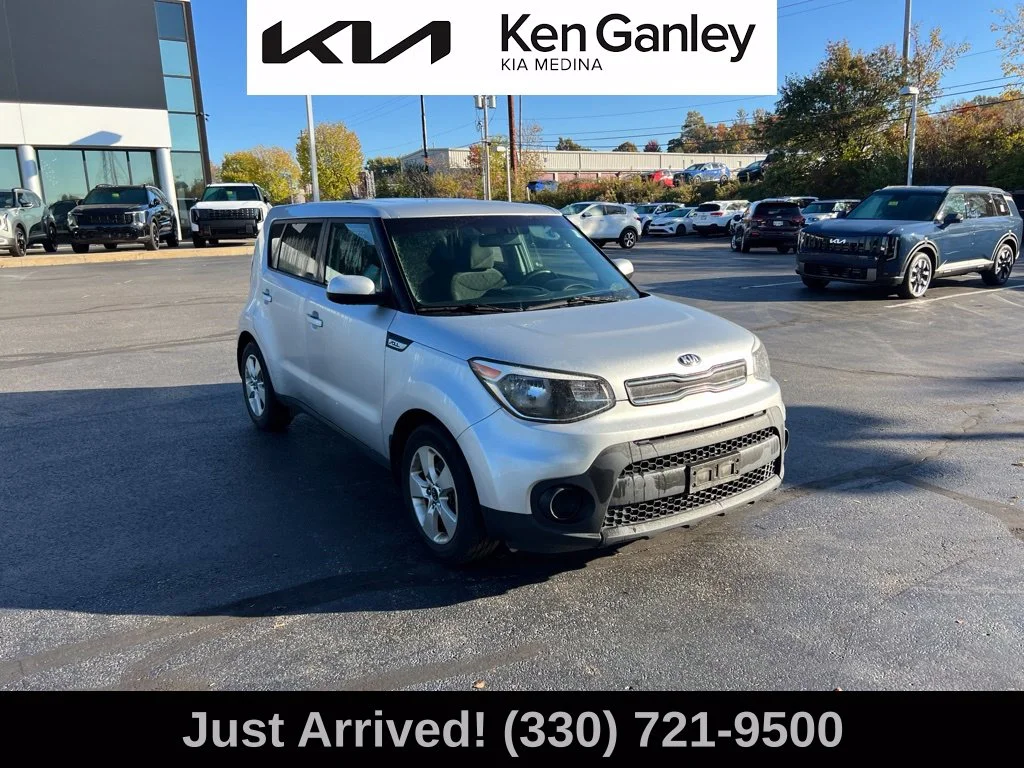 Used 2017 Silver Kia Base image 3