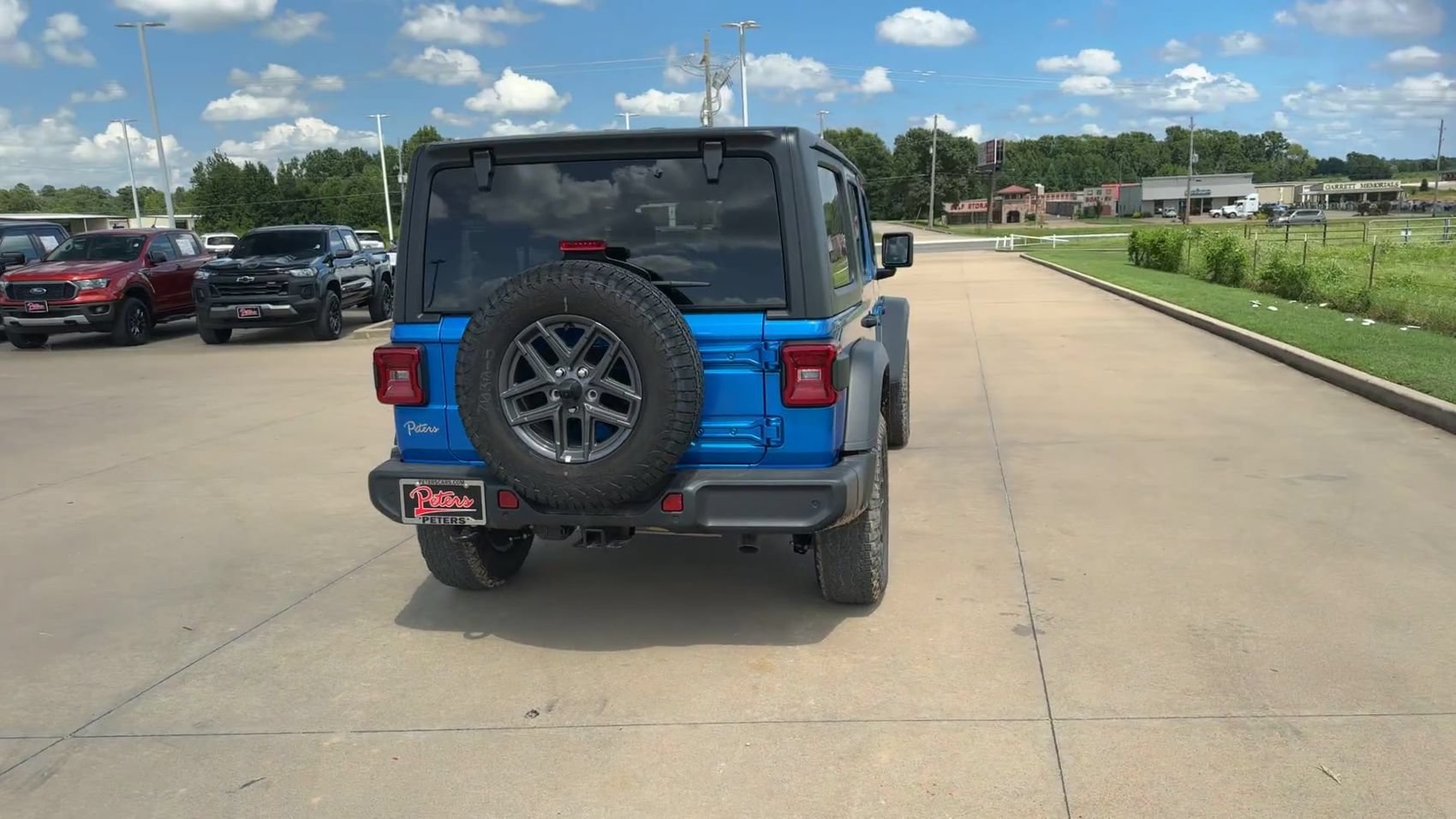 New 2024 Hydro Blue Pearlcoat Jeep Sport S image 7