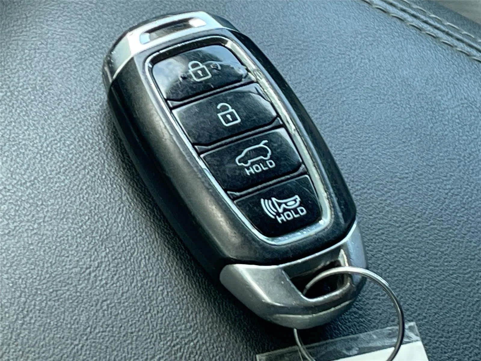 2020 Hyundai Santa Fe Limited - Photo 21
