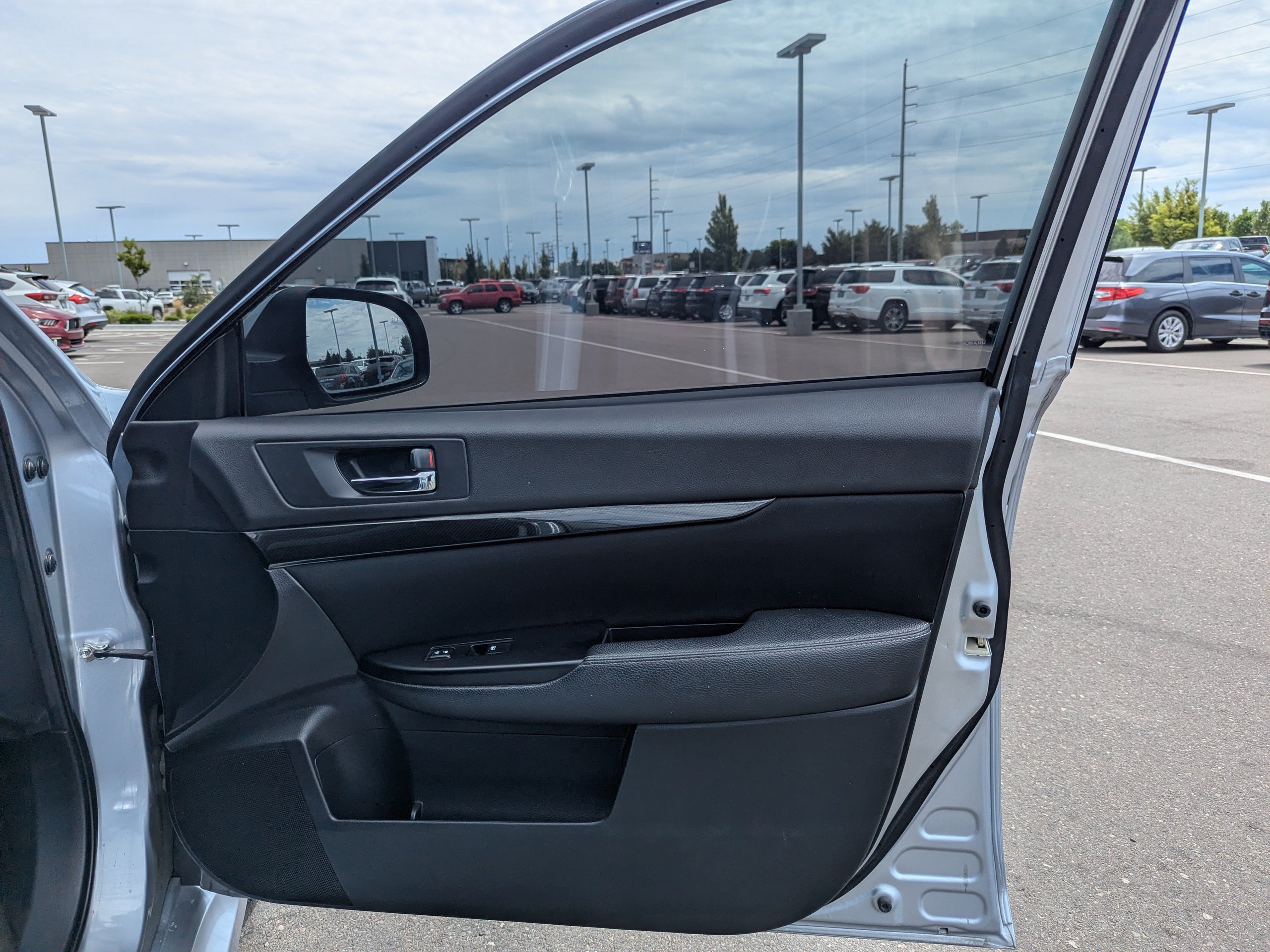 Used 2014 Silver Subaru 2.5 i Sport image 39