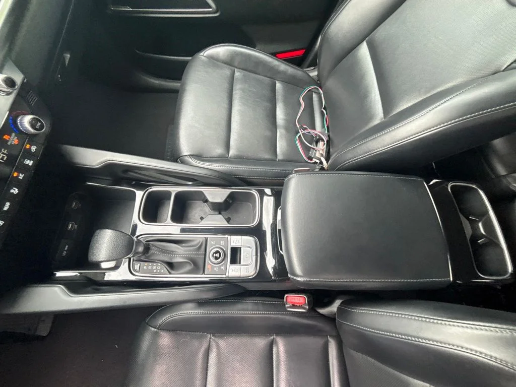 Used 2022 Silver Kia LX image 17
