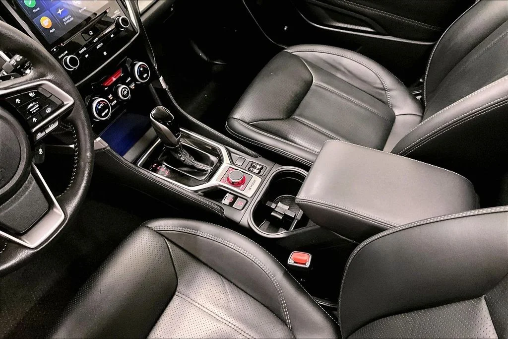 Used 2021 Silver Subaru Limited image 18