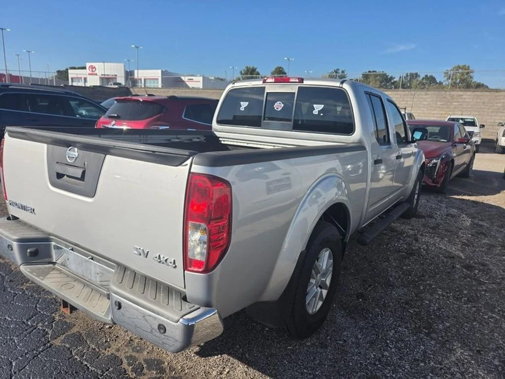 Used 2018 Brilliant Silver Nissan SV V6 image 6