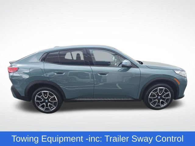Used 2025 Green BMW xDrive28i image 8
