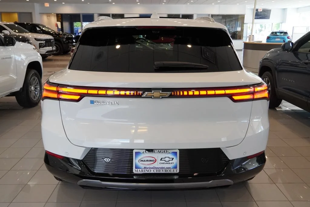 New 2026 Summit White Chevrolet LT image 35