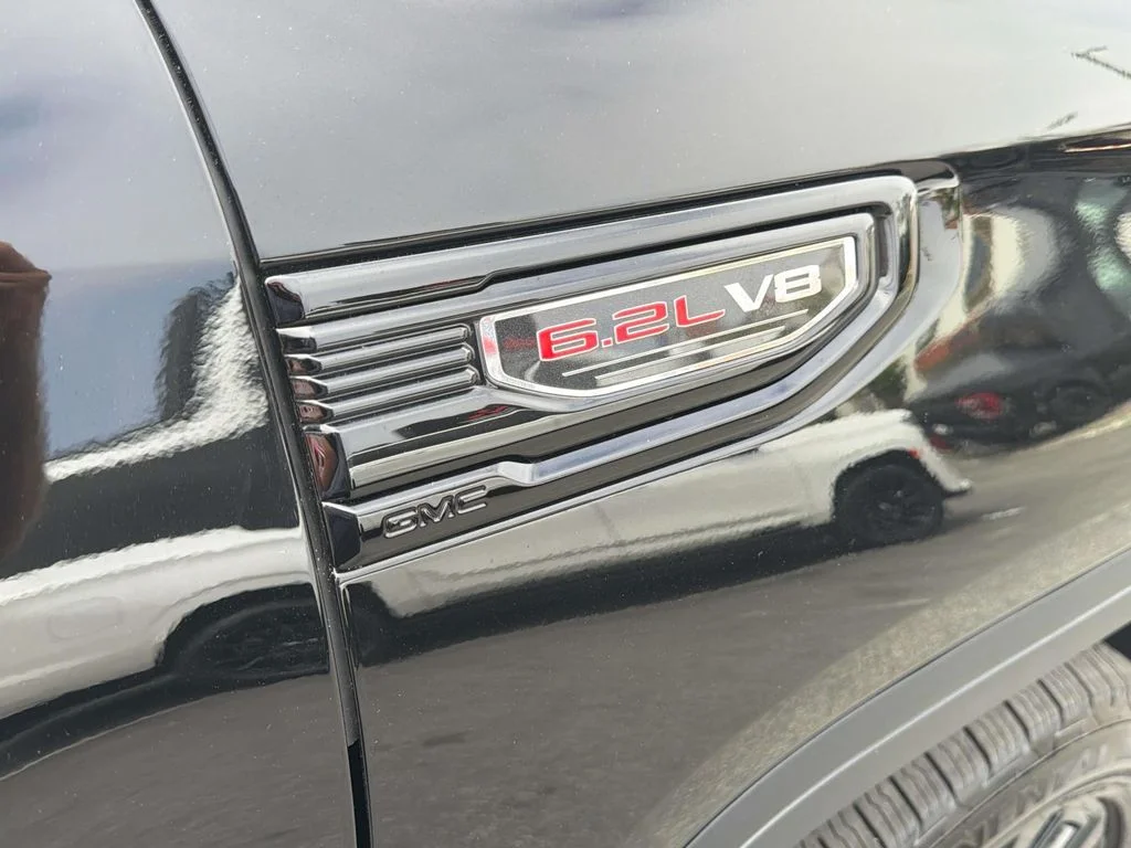 Used 2022 Onyx Black GMC Denali image 39