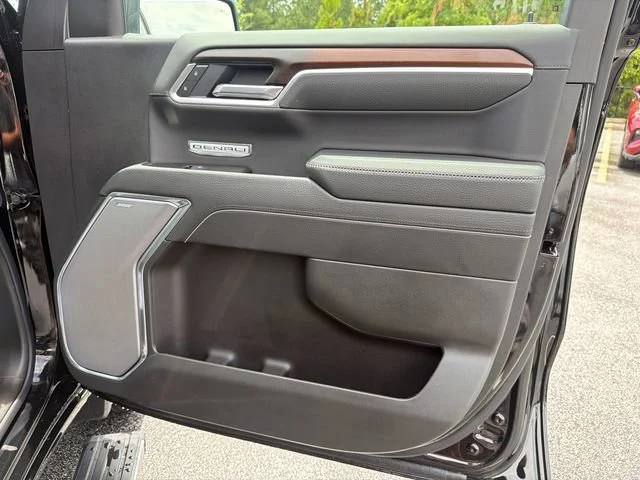 Used 2026 Onyx Black GMC Denali image 14