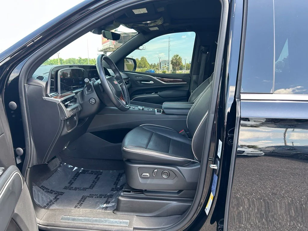 Used 2023 Black Raven Cadillac Premium Luxury image 15