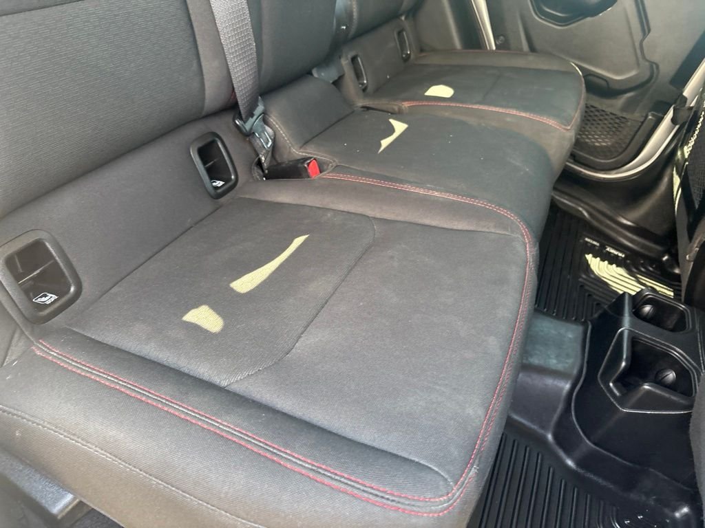 Used 2022 Silver Zynith Clearcoat Jeep Rubicon image 30