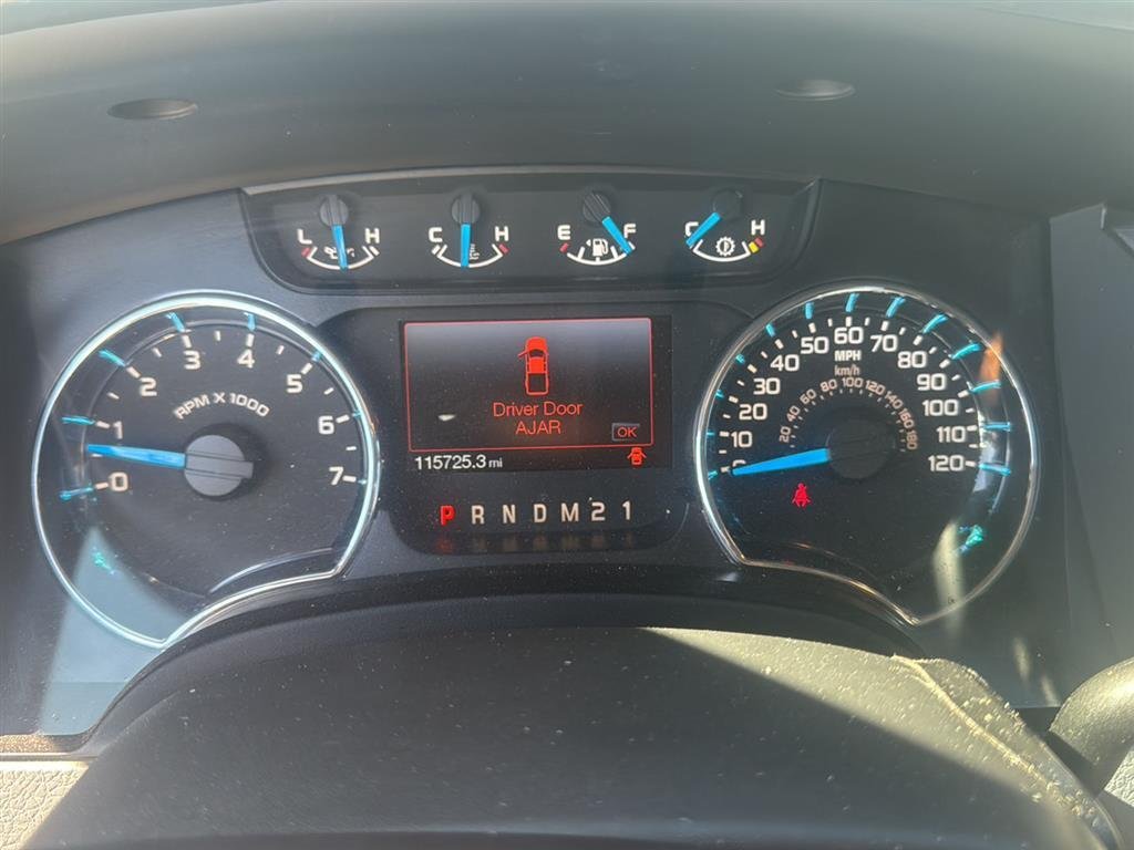 Used 2013 Tuxedo Black Metallic Ford XLT image 13