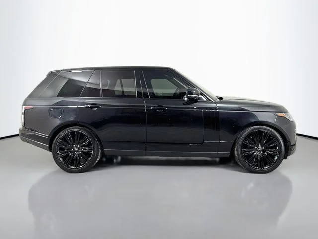 Used 2022 Santorini Black Metallic Land Rover Westminster image 4