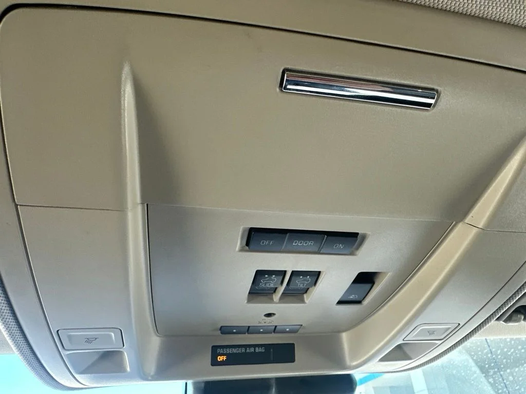 Used 2015 Gray GMC Denali image 28