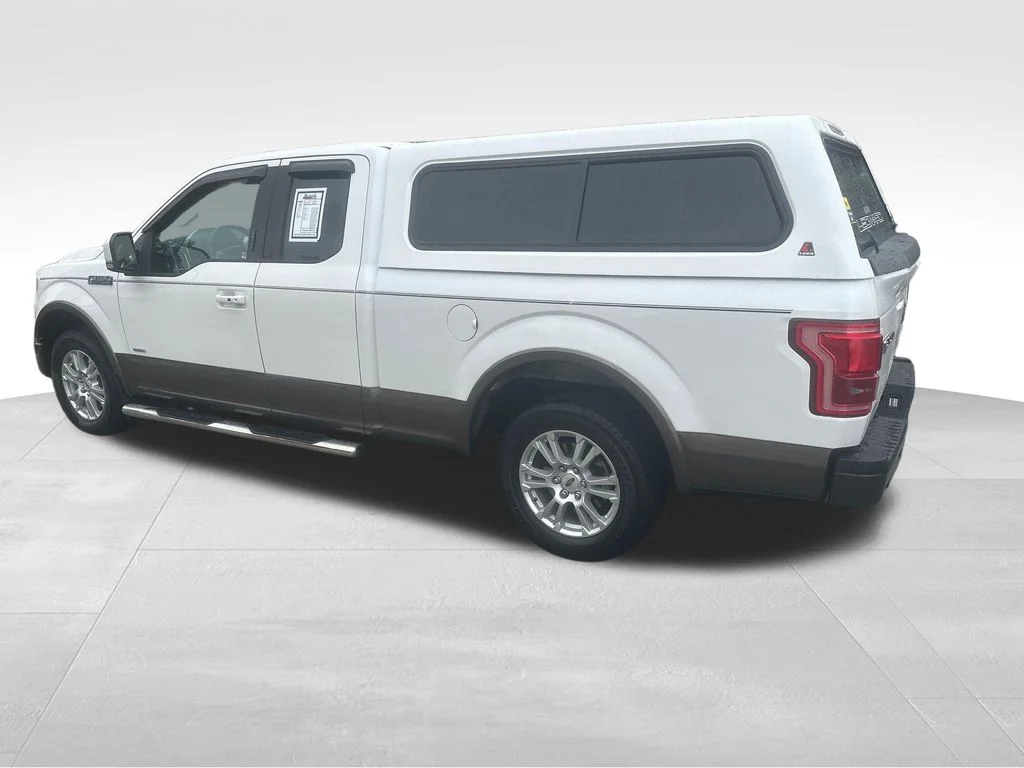 Used 2015  Ford Lariat image 17