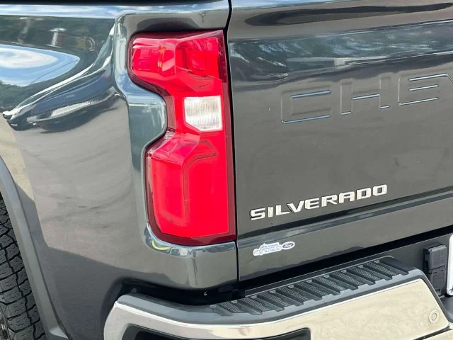 Used 2020 Shadow Gray Metallic Chevrolet LTZ image 10