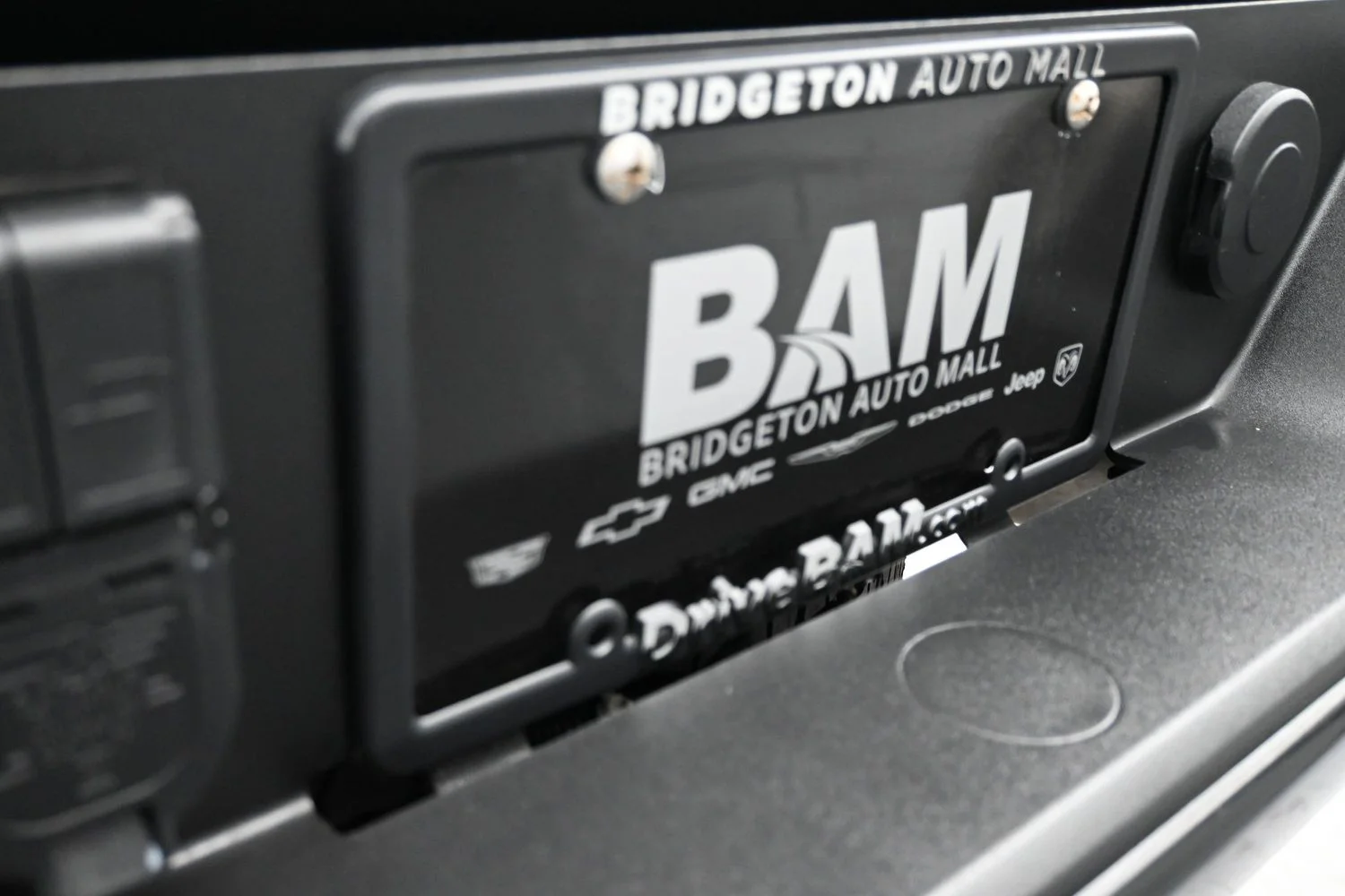 Used 2020 Black GMC AT4 image 31