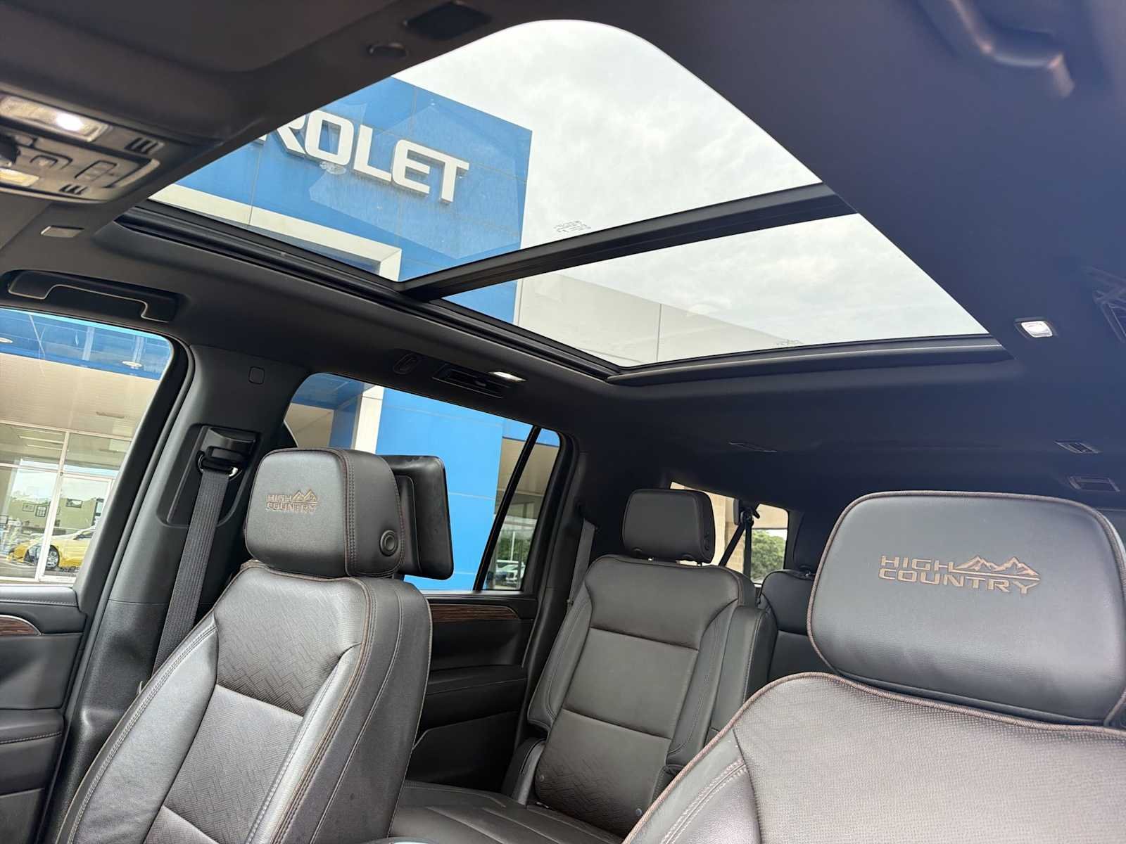 Used 2023 Summit White Chevrolet High Country image 19
