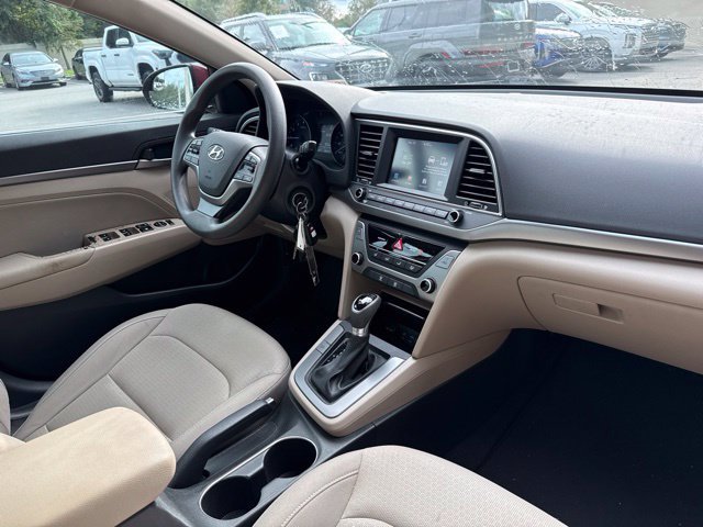 Used 2017 Red Hyundai SE image 8