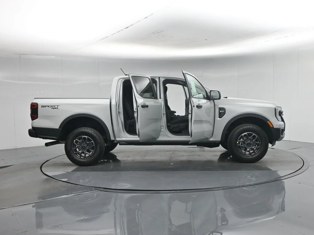 New 2026 Avalanche Ford XLT image 4