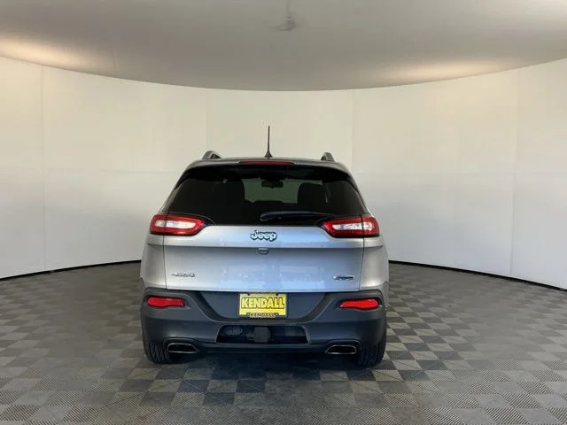 Used 2018 Billet Silver Metallic Jeep Latitude image 6